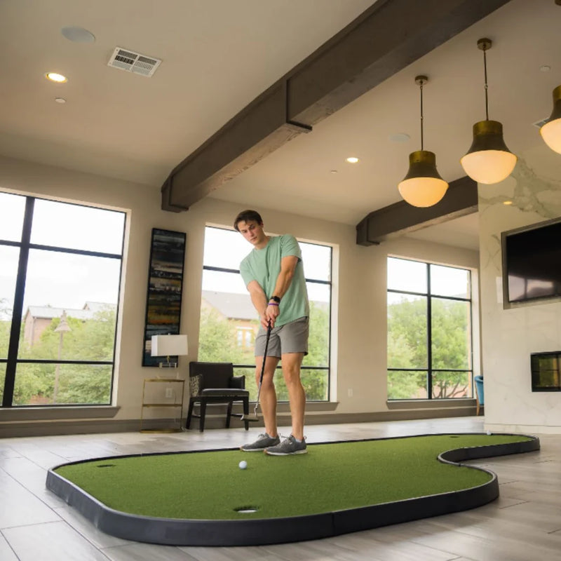 SIGPRO WALKOFF PUTTING GREEN